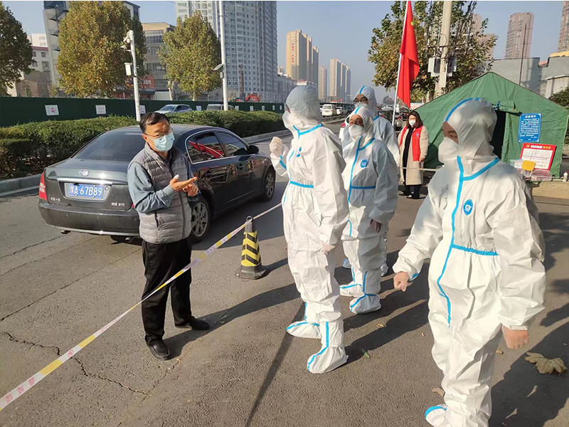 黨員(yuán)先鋒隊參與高(gāo)風(fēng)險區(qū)疫情防控